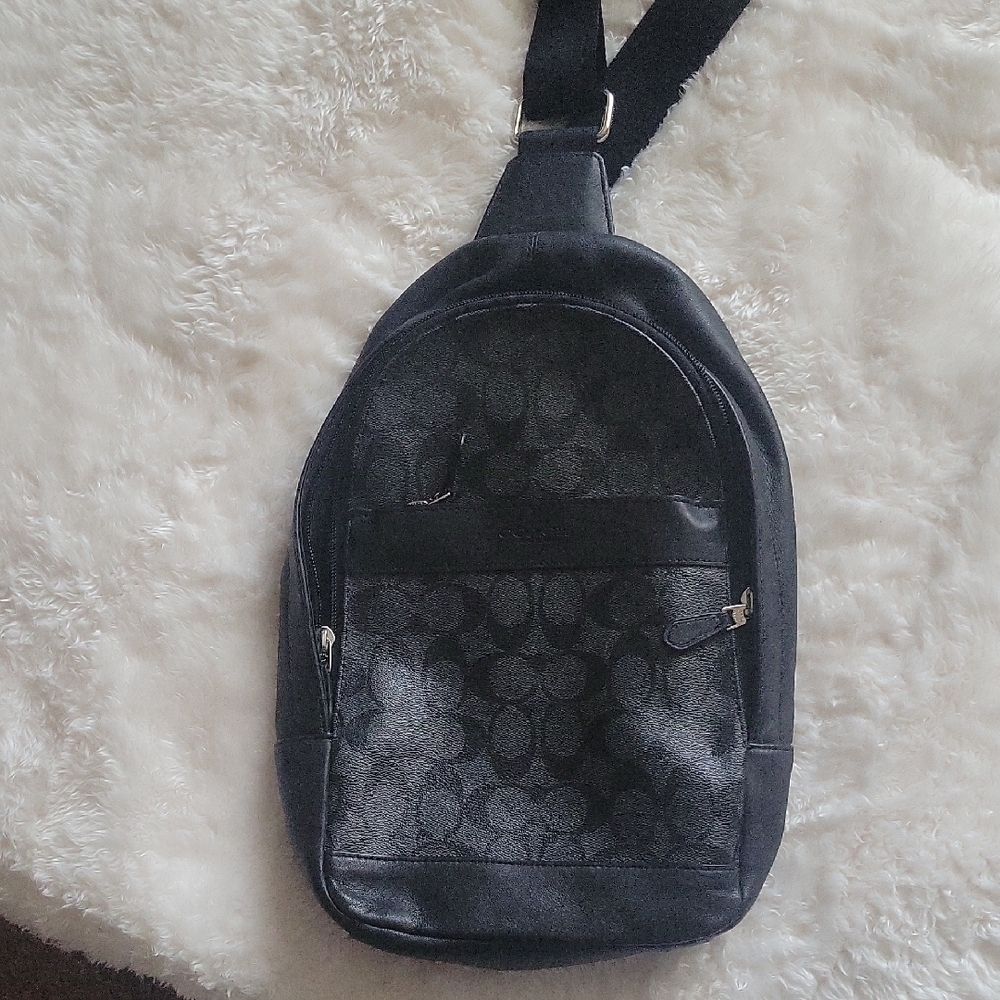 Black Leather  Slingpack Bag For Men Or Women